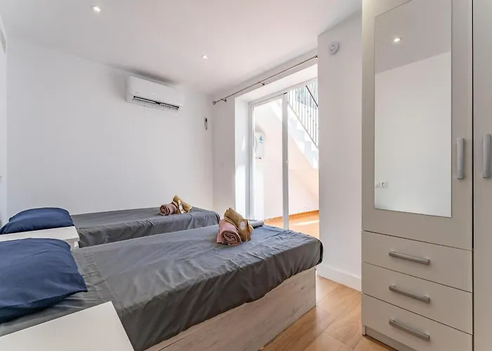 Faro's Horizonte Near Seabeach